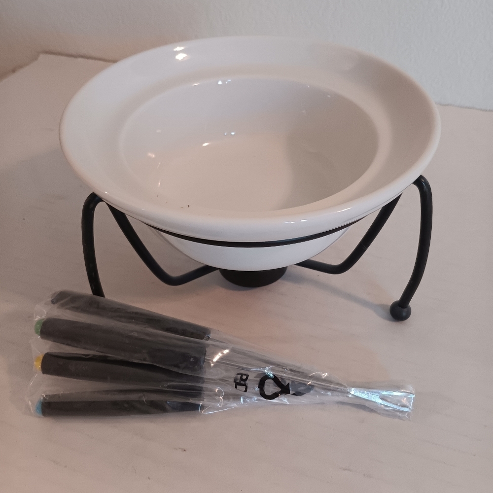 White Ceramic Fondue Set with Black Stand and Sticks New!‎